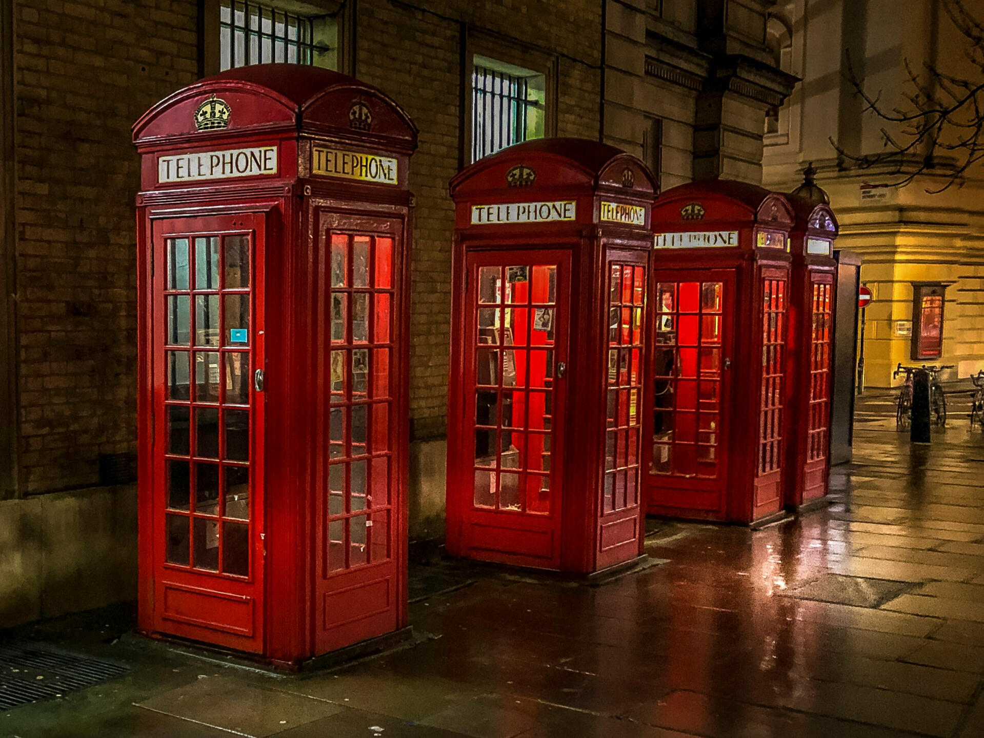 English tutor Italy